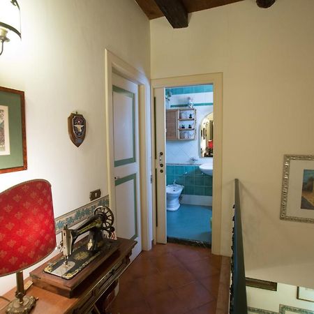 La Via Dei Presepi Bed & Breakfast Наполи Екстериор снимка