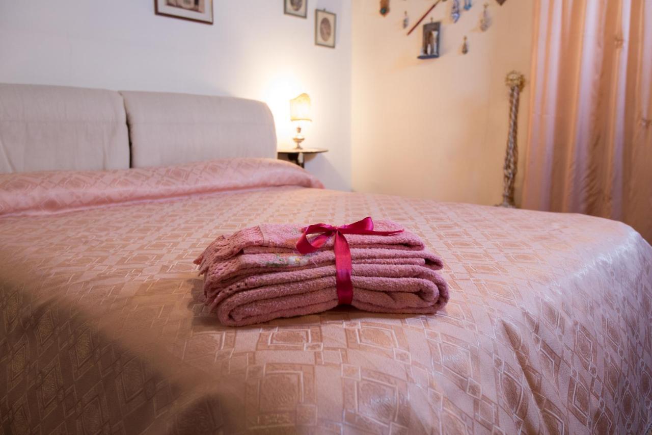 La Via Dei Presepi Bed & Breakfast Наполи Екстериор снимка