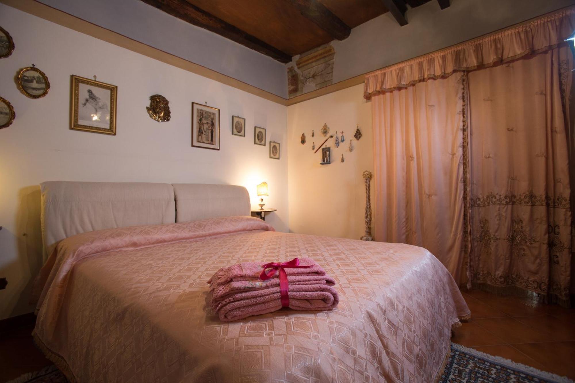 La Via Dei Presepi Bed & Breakfast Наполи Екстериор снимка