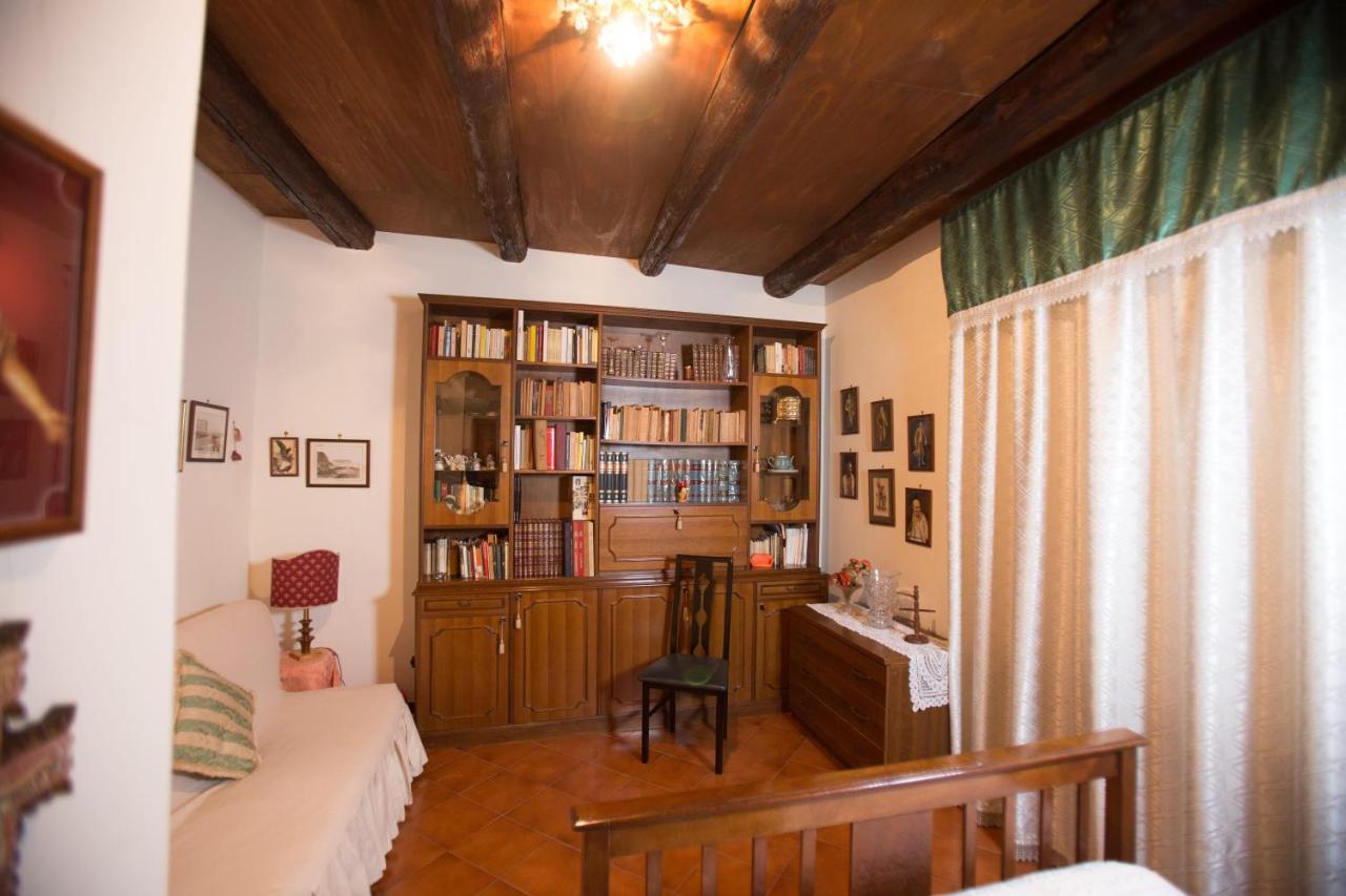 La Via Dei Presepi Bed & Breakfast Наполи Екстериор снимка
